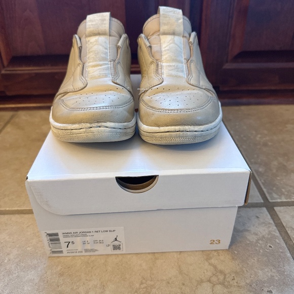 Air Jordan 1 Retro Low Slip Desert Ore / Light Cream - Picture 2 of 4